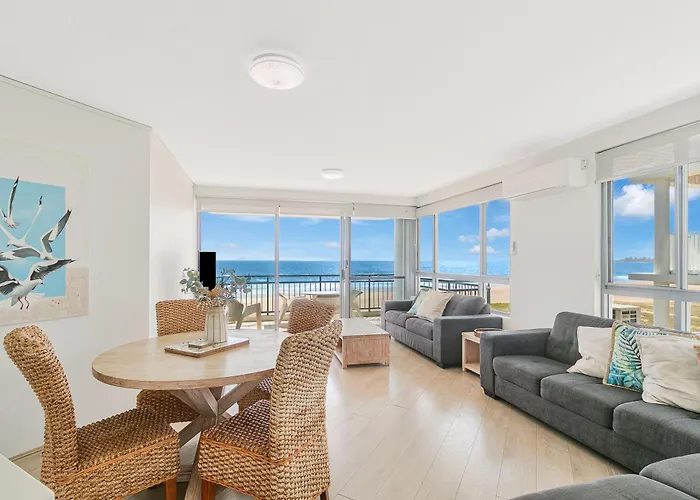 Oceanside Resort - Absolute Beachfront Apartments